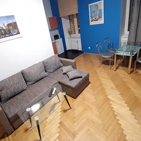 Ляльковий Театр Не Мансарда Apartment