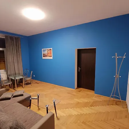Apartment Ляльковий Театр Не Мансарда