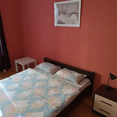 ляльковий театр не мансарда Appartement Lviv