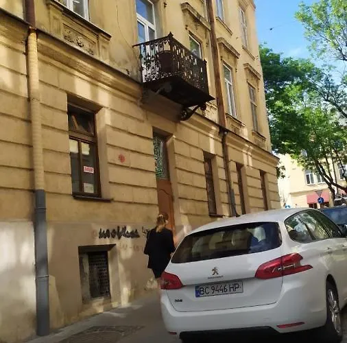 アパート ляльковий театр не мансарда *