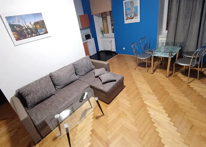 ляльковий театр не мансарда アパート